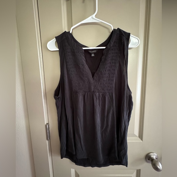 Lucky Brand Sleeveless Smocked Top Size L - Picture 1 of 3